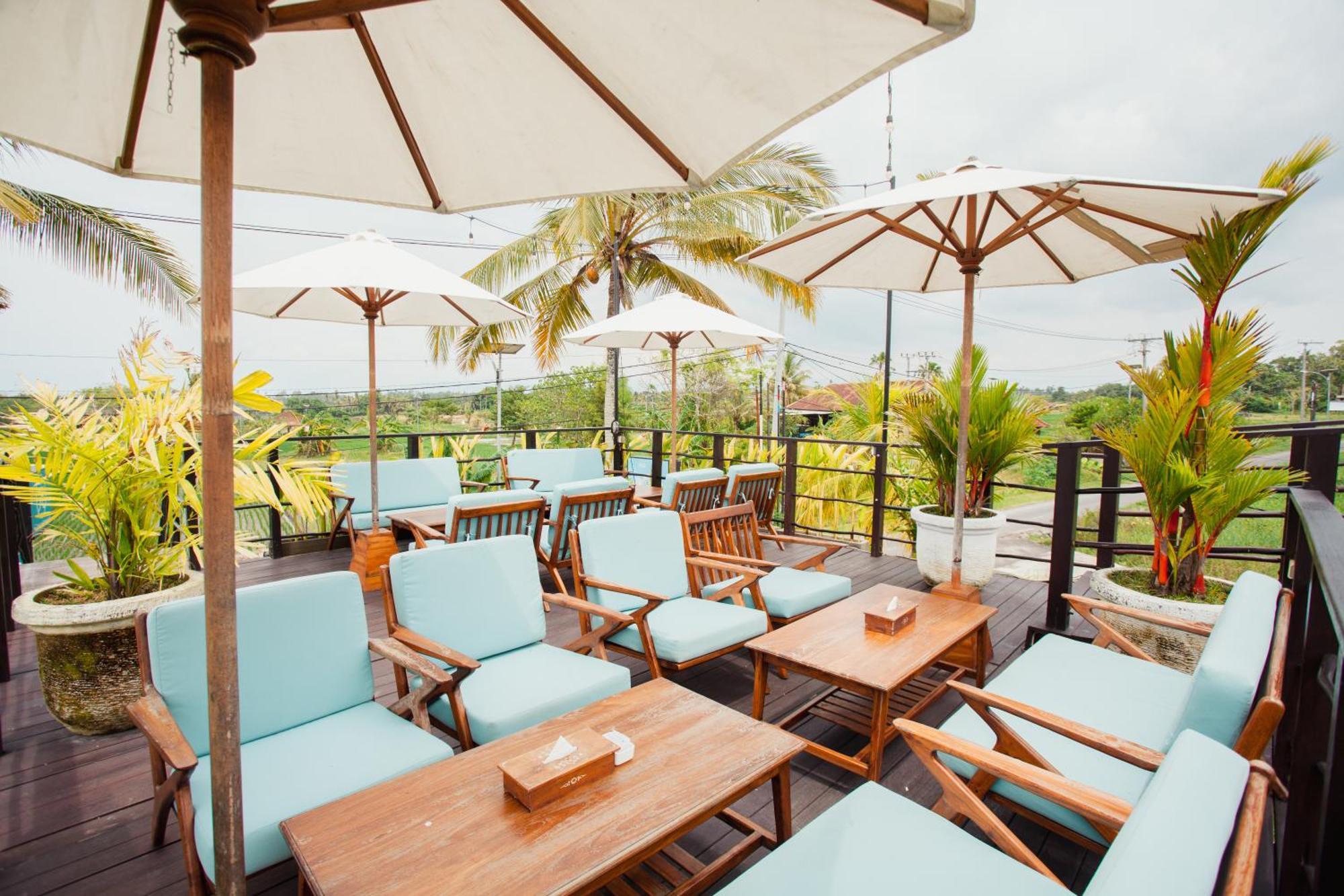 Tanah Lot Swell Hotel, Pool Bar & Restaurant מראה חיצוני תמונה
