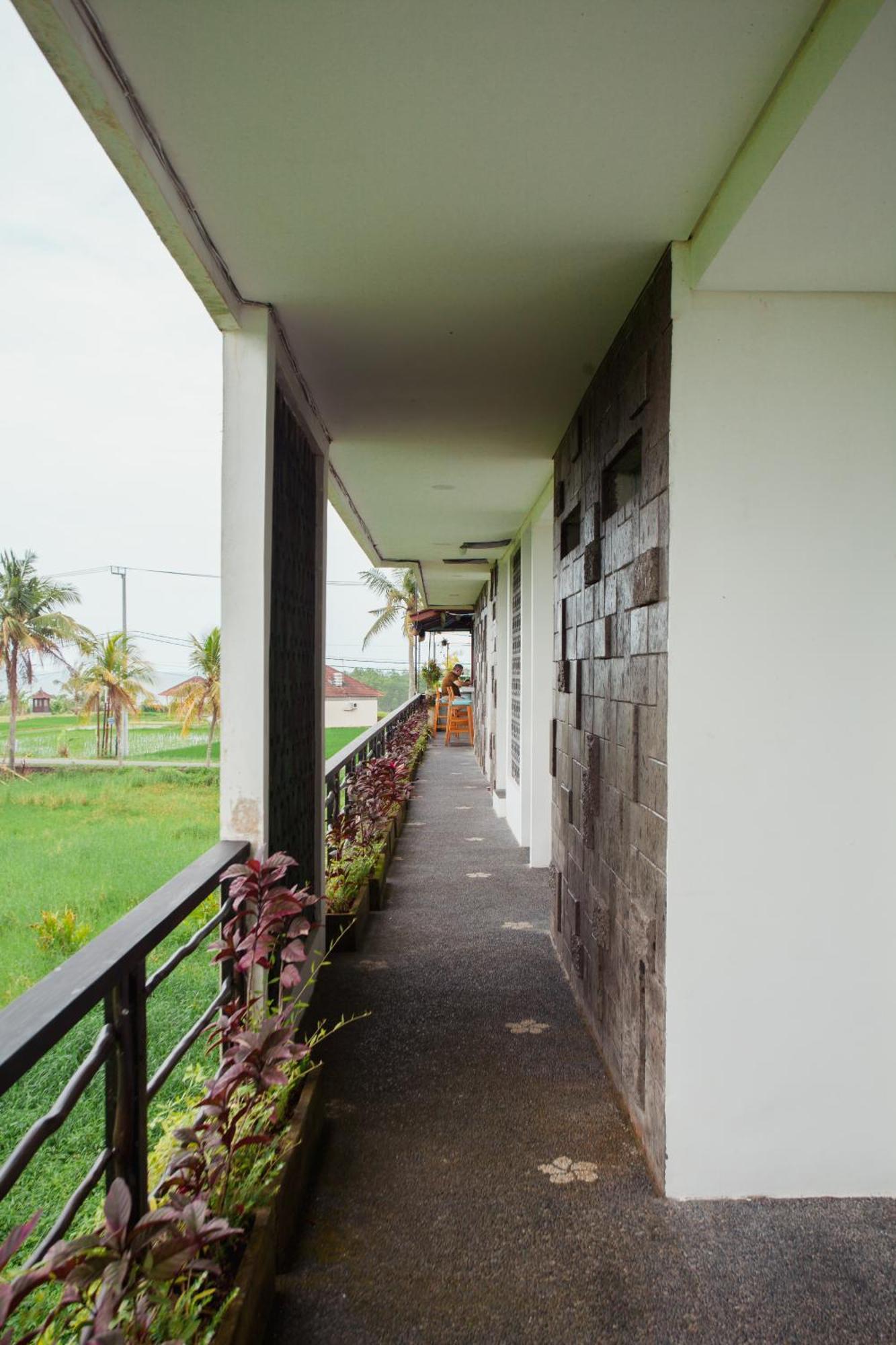 Tanah Lot Swell Hotel, Pool Bar & Restaurant מראה חיצוני תמונה